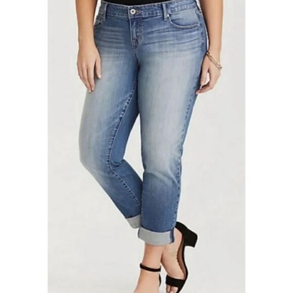 TORRID Boyfriend Fit Ankle Jeans Size 26 Reg Faded Wash Blue‎ Denim - Picture 1 of 11